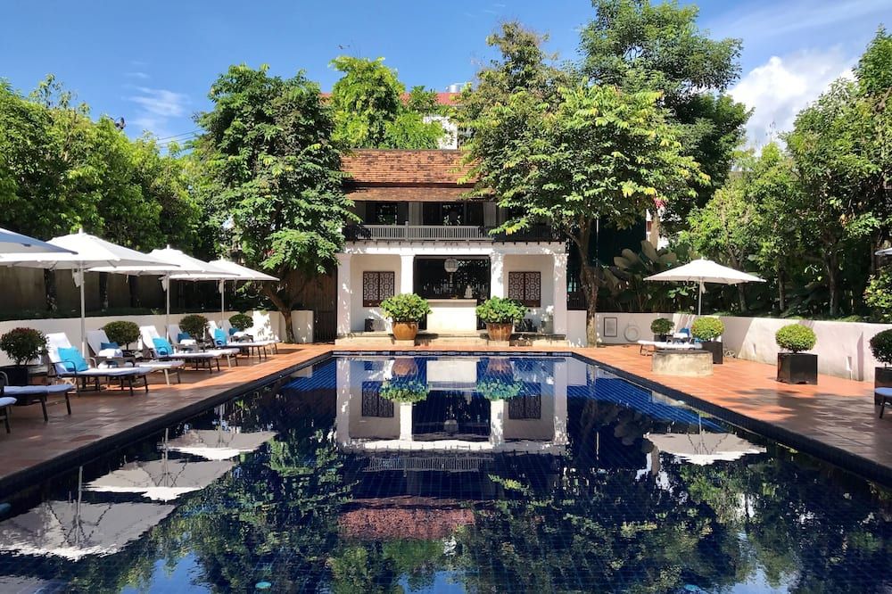 حوض السباحة صورة