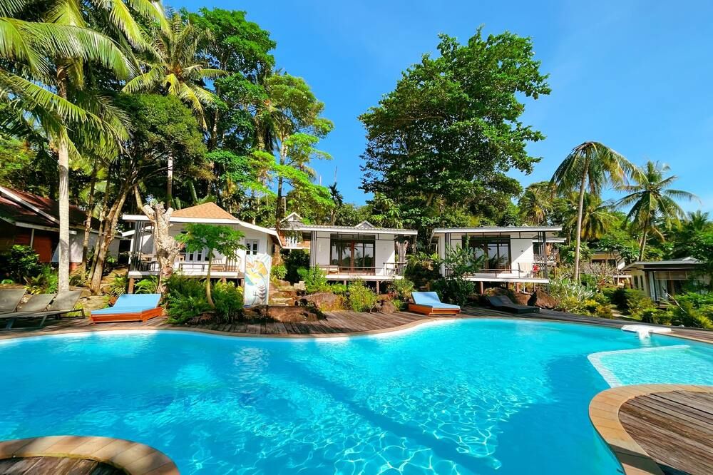 حوض السباحة صورة