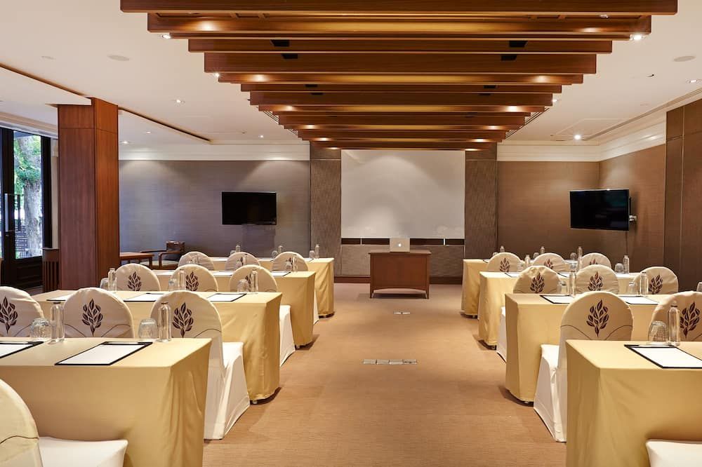 غرفة الاجتماعات