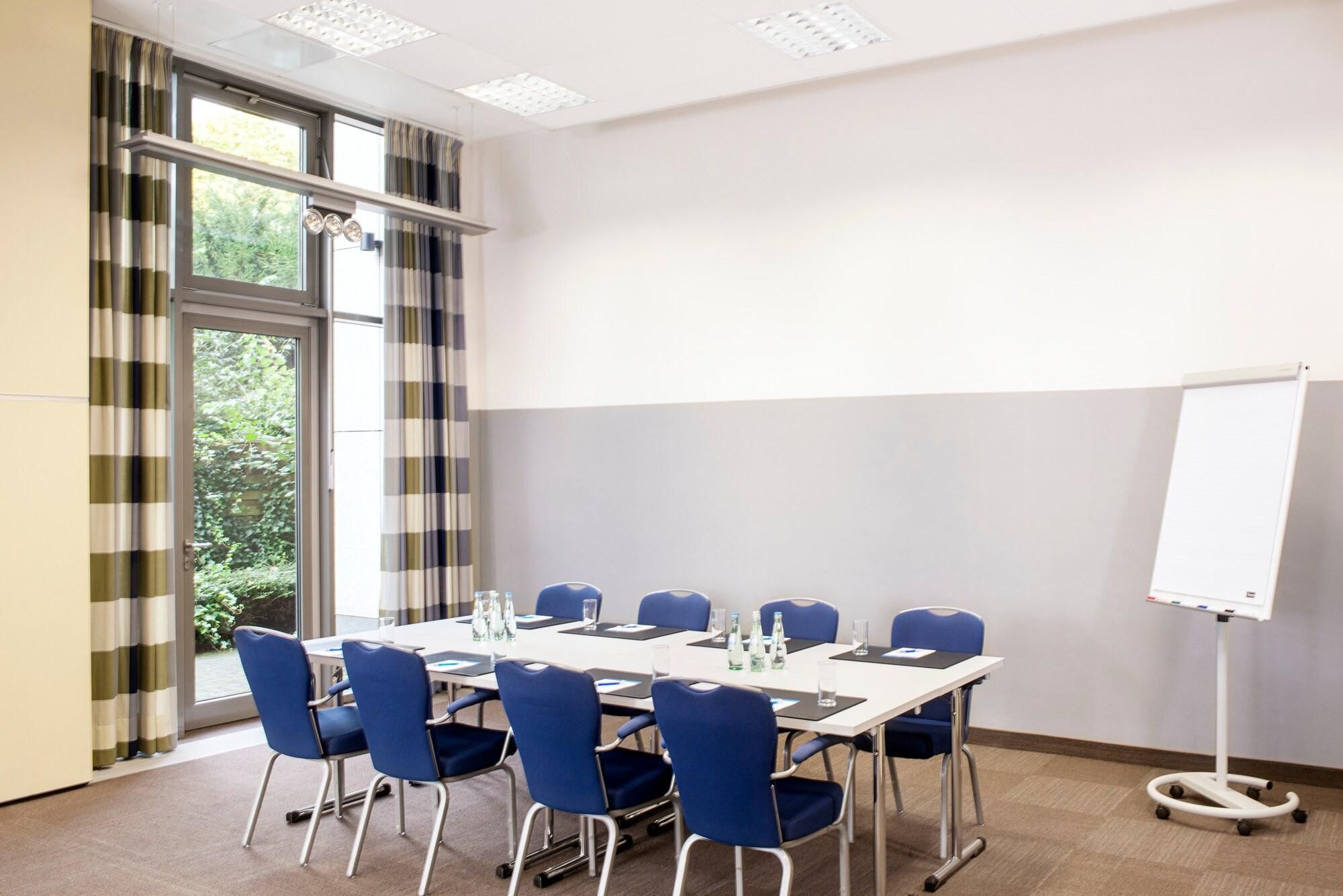 غرفة الاجتماعات