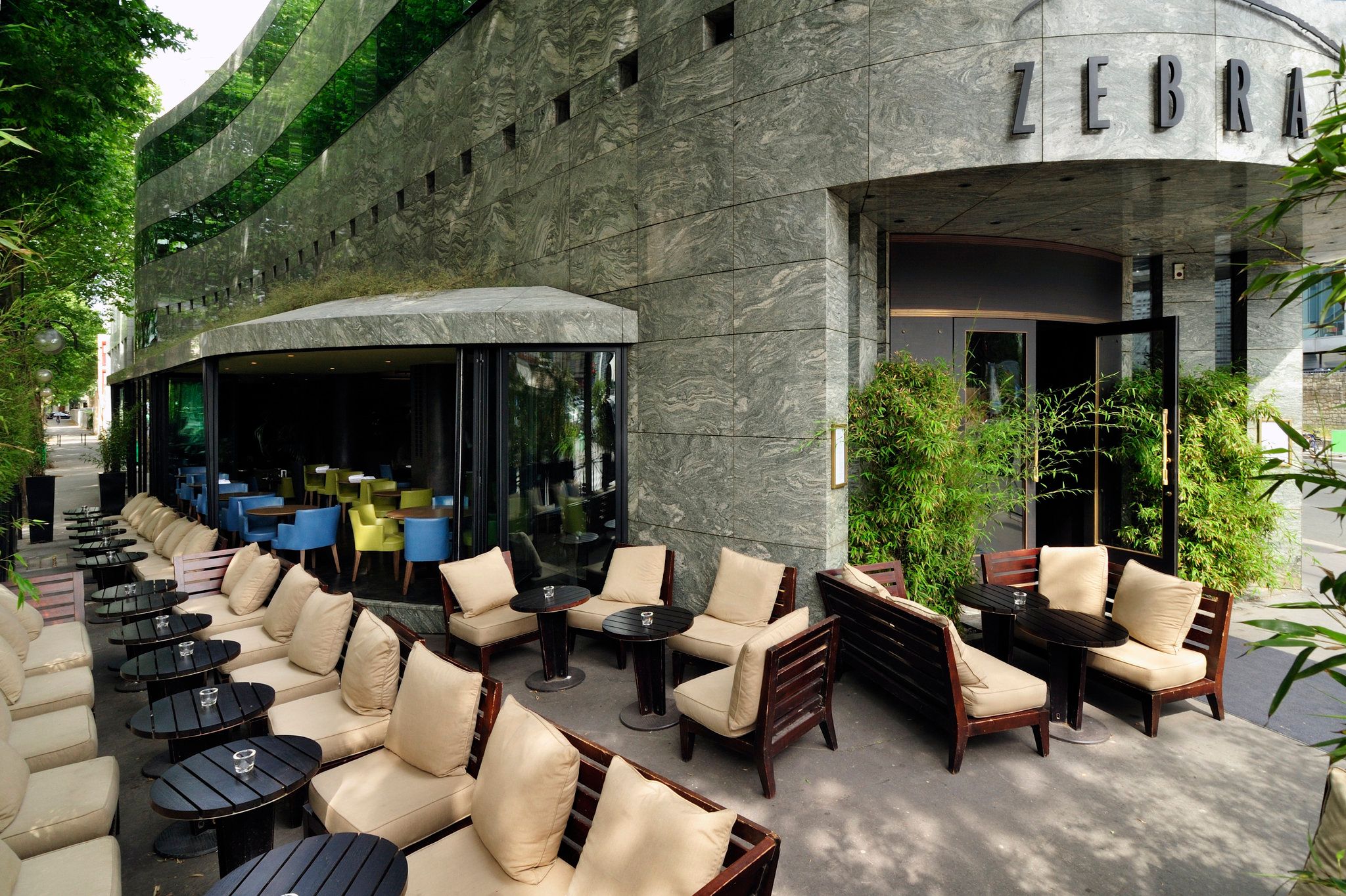 شرفة مرصوفة