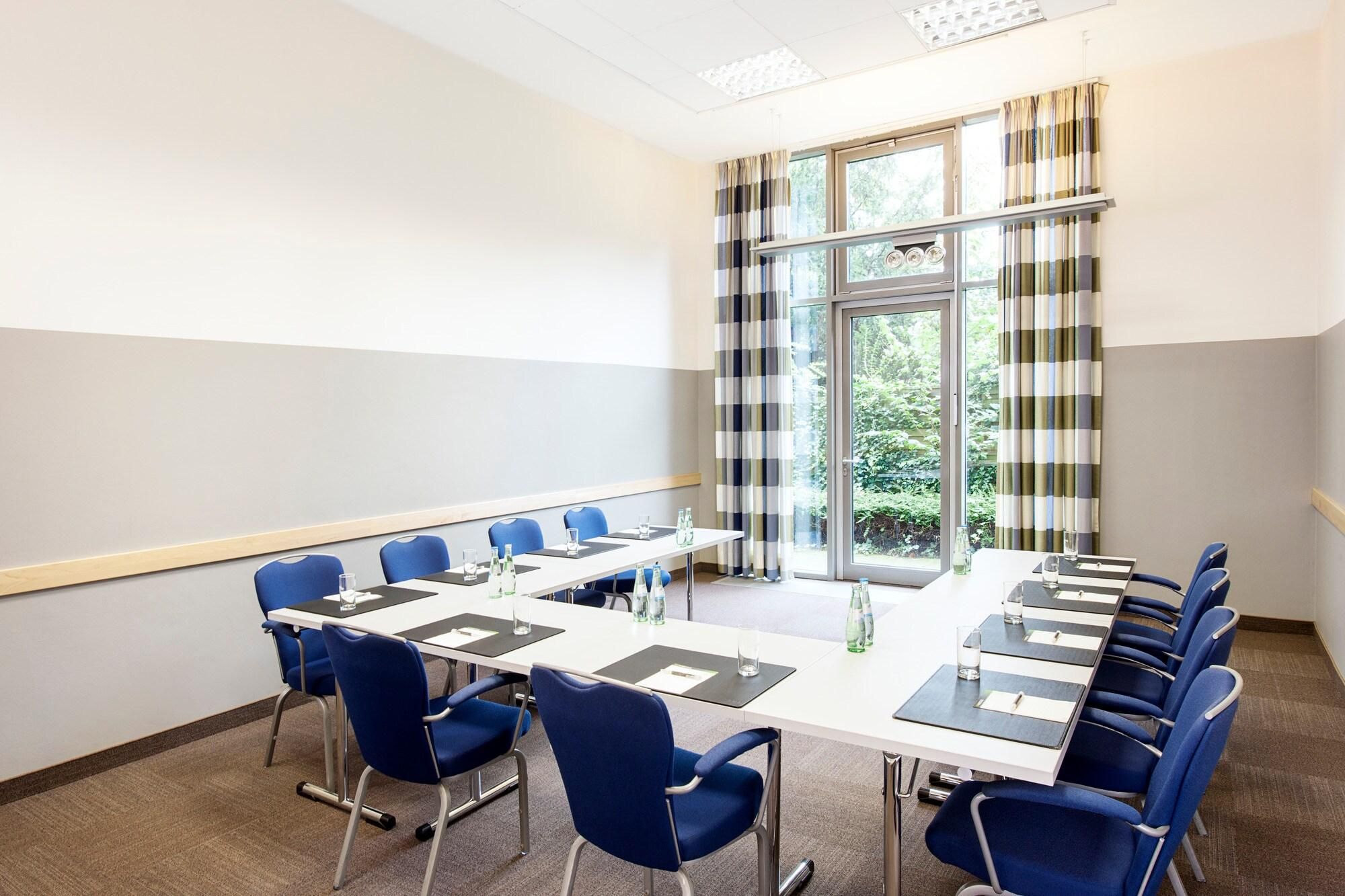 غرفة الاجتماعات