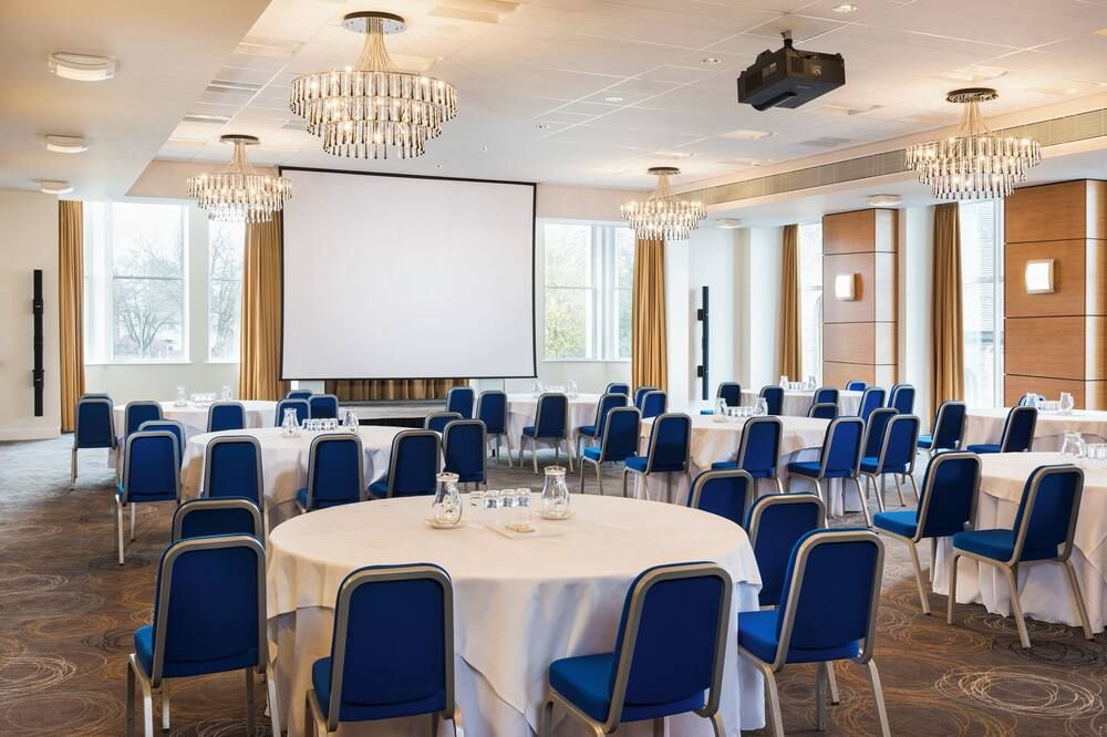 غرفة الاجتماعات