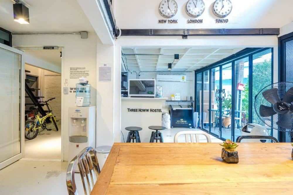 غرفة طعام صورة