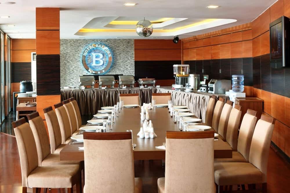 غرفة الاجتماعات