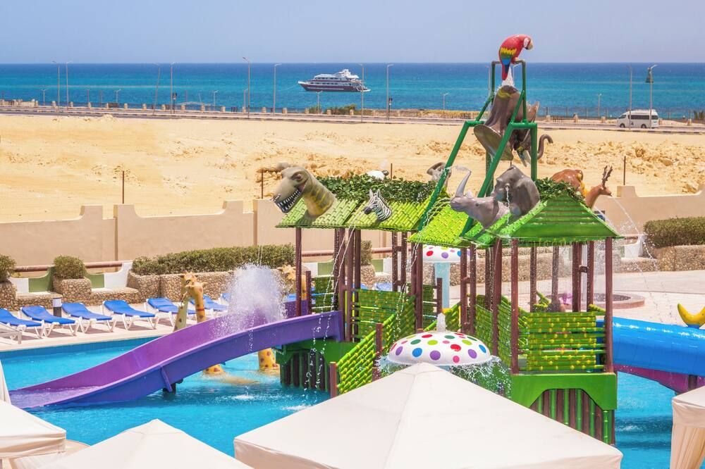 حوض السباحة صورة