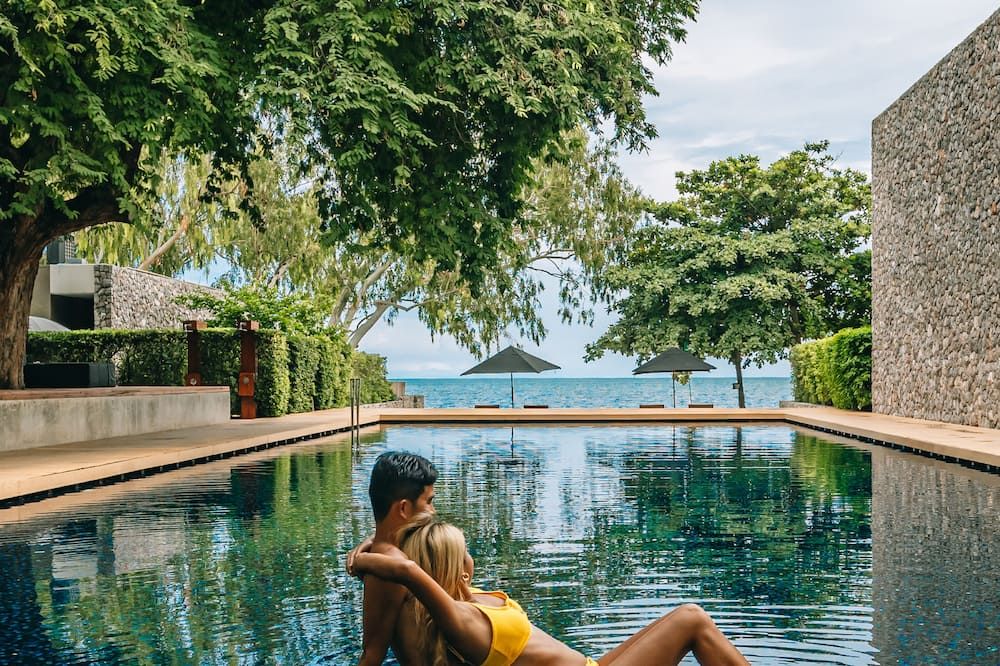 حوض السباحة صورة