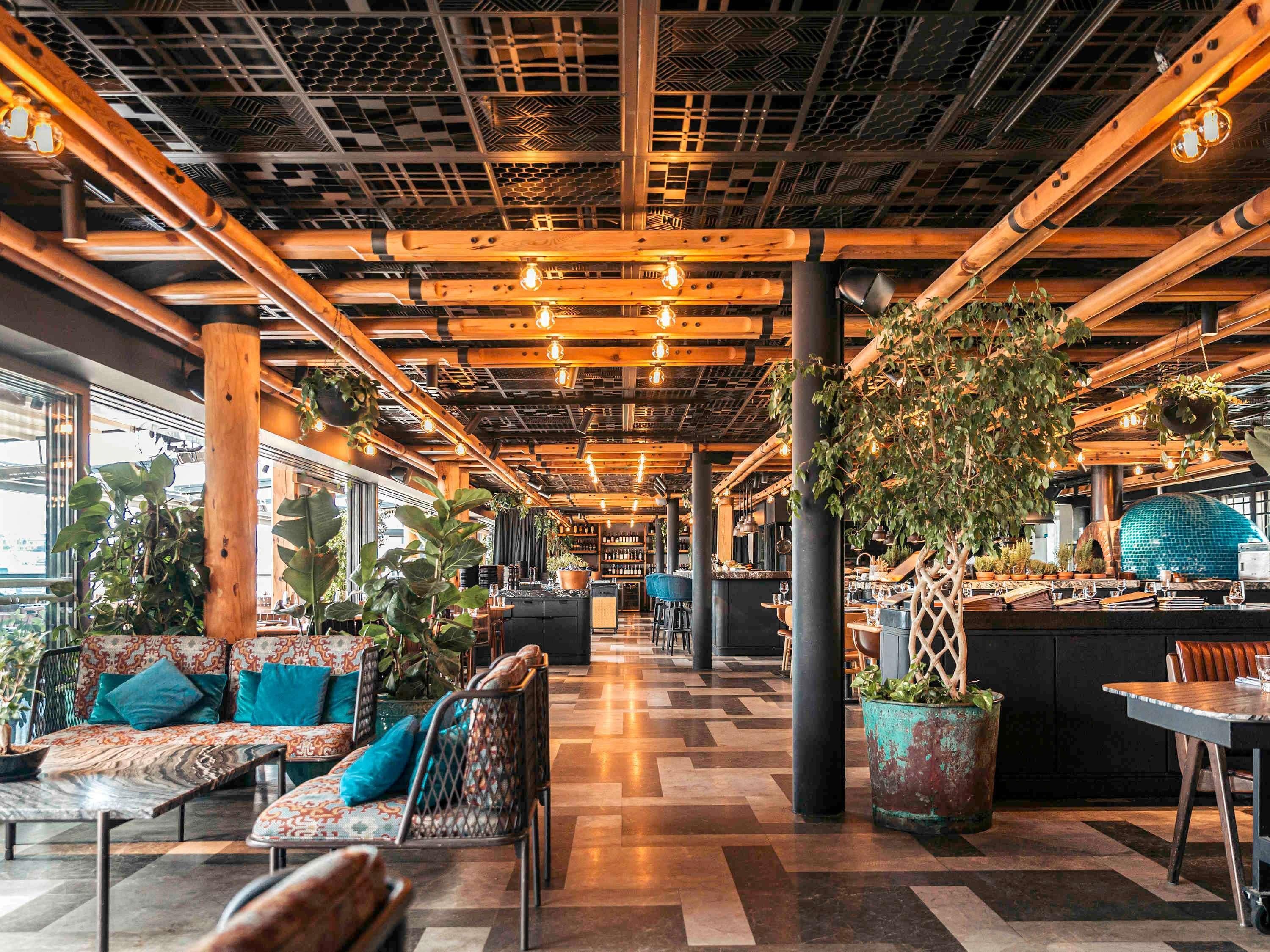 مطعم