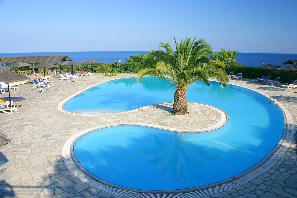 حوض السباحة صورة