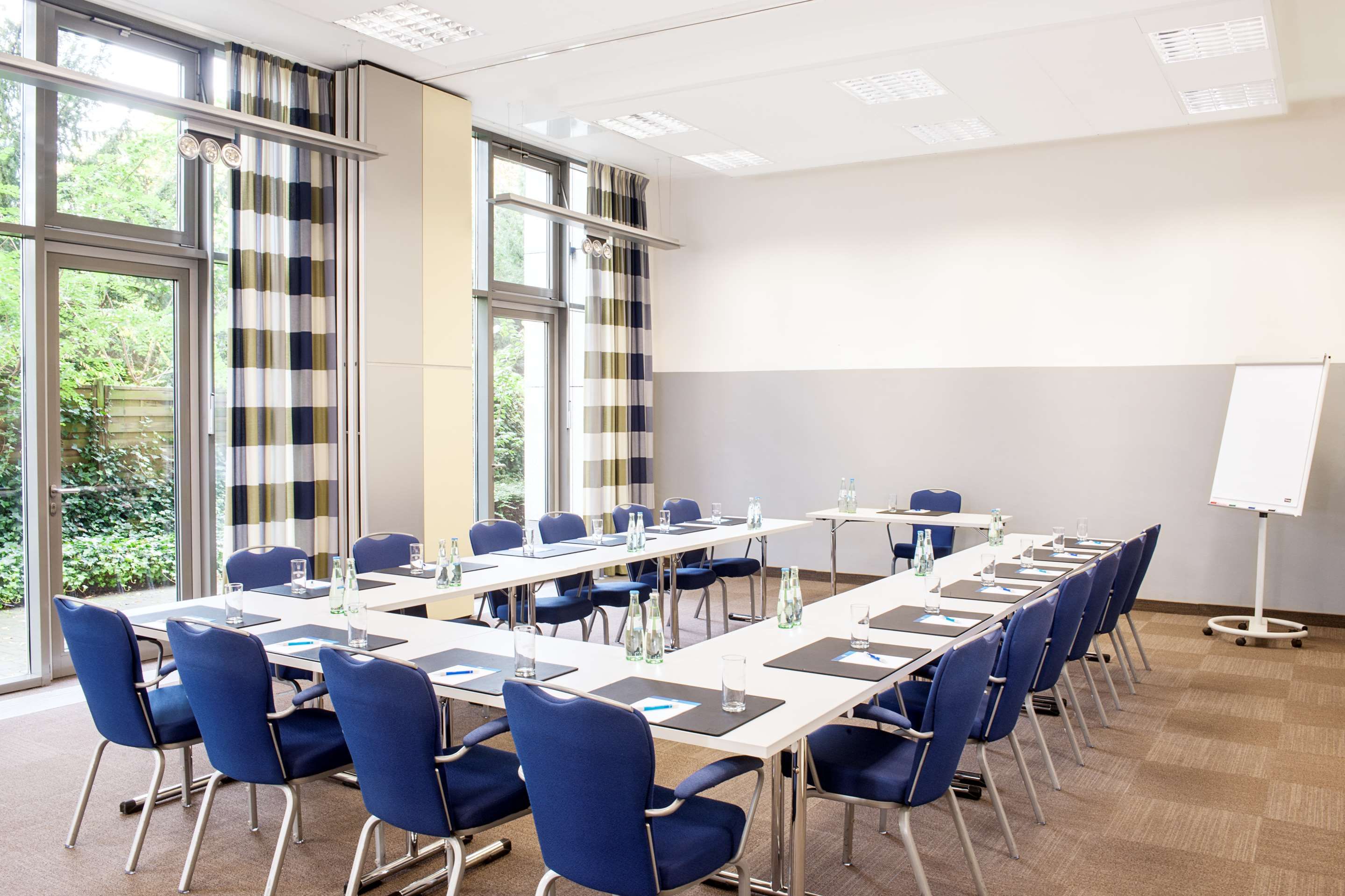 غرفة الاجتماعات