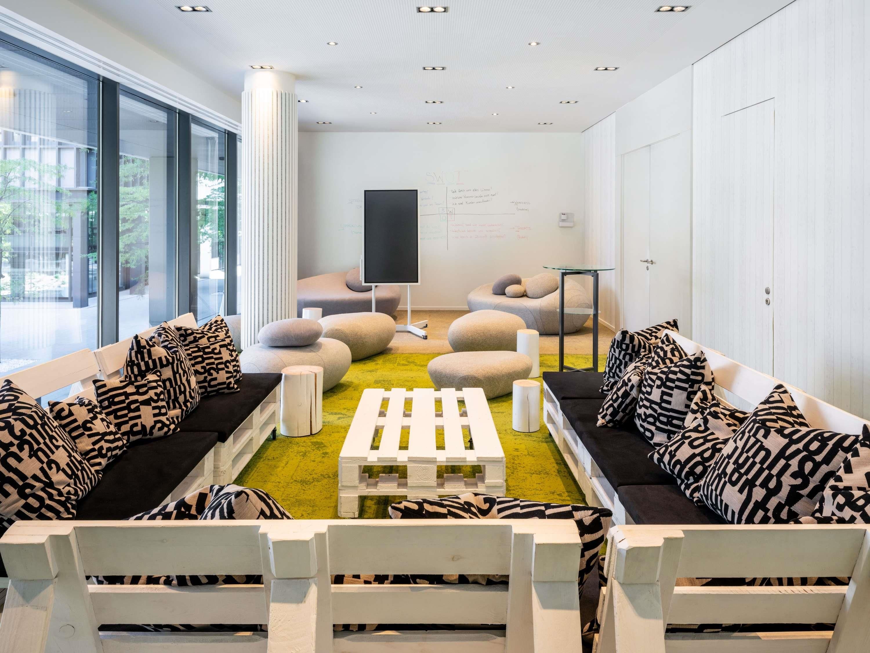 غرفة الاجتماعات