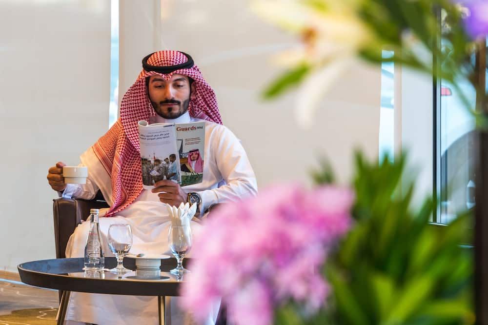 آخر