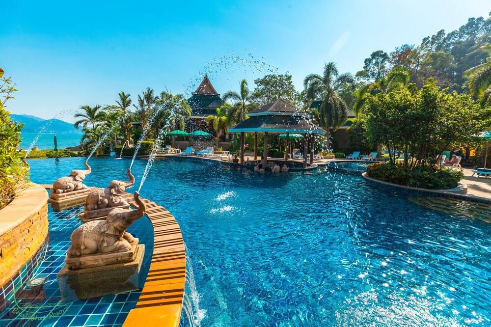 حوض السباحة صورة