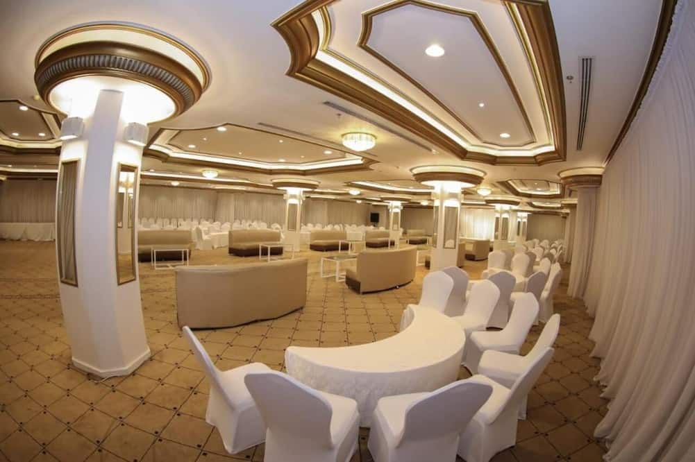 قاعة الولائم