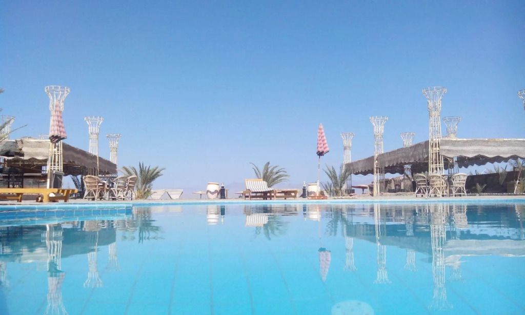 حوض السباحة صورة