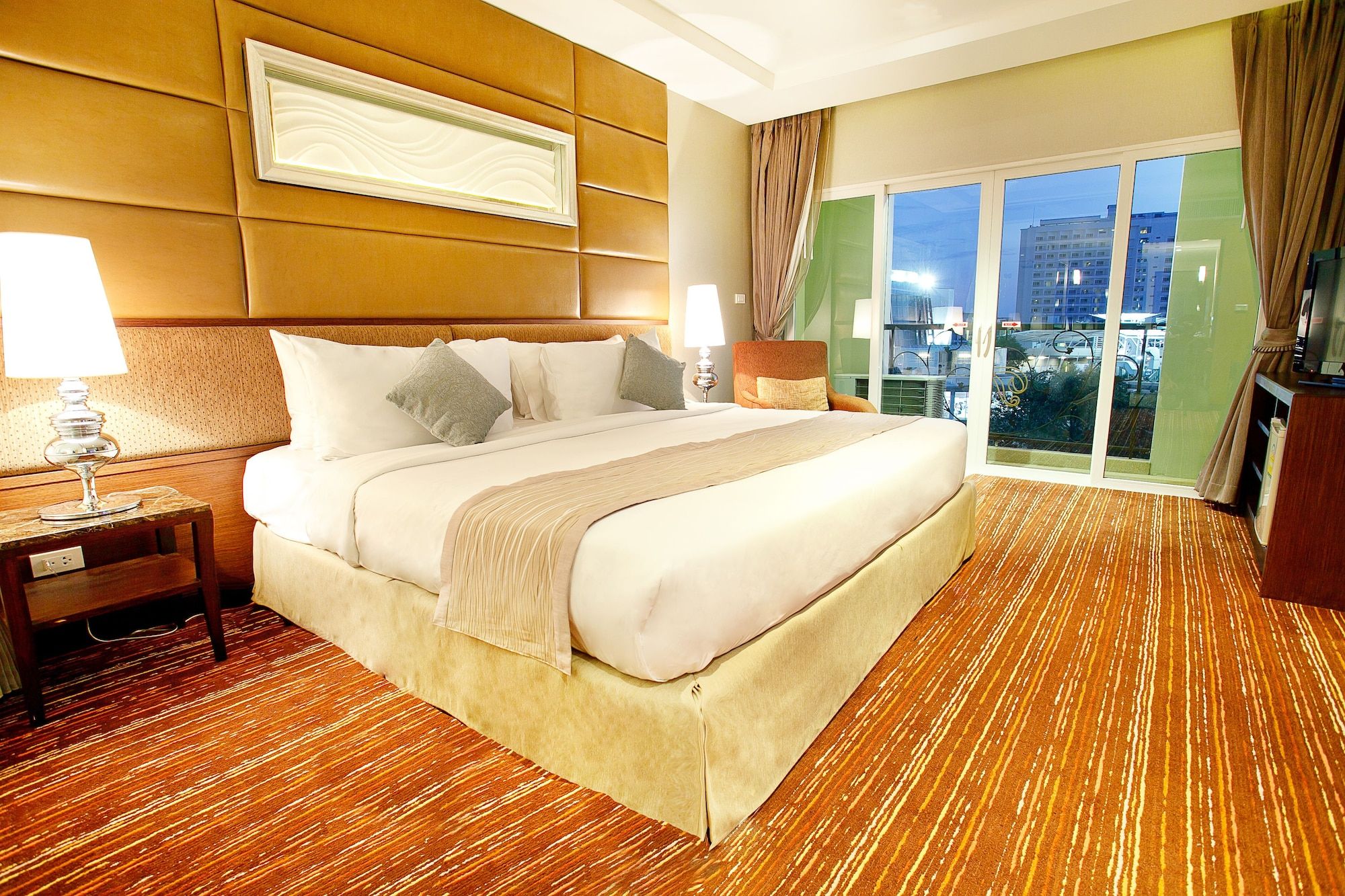 آخر