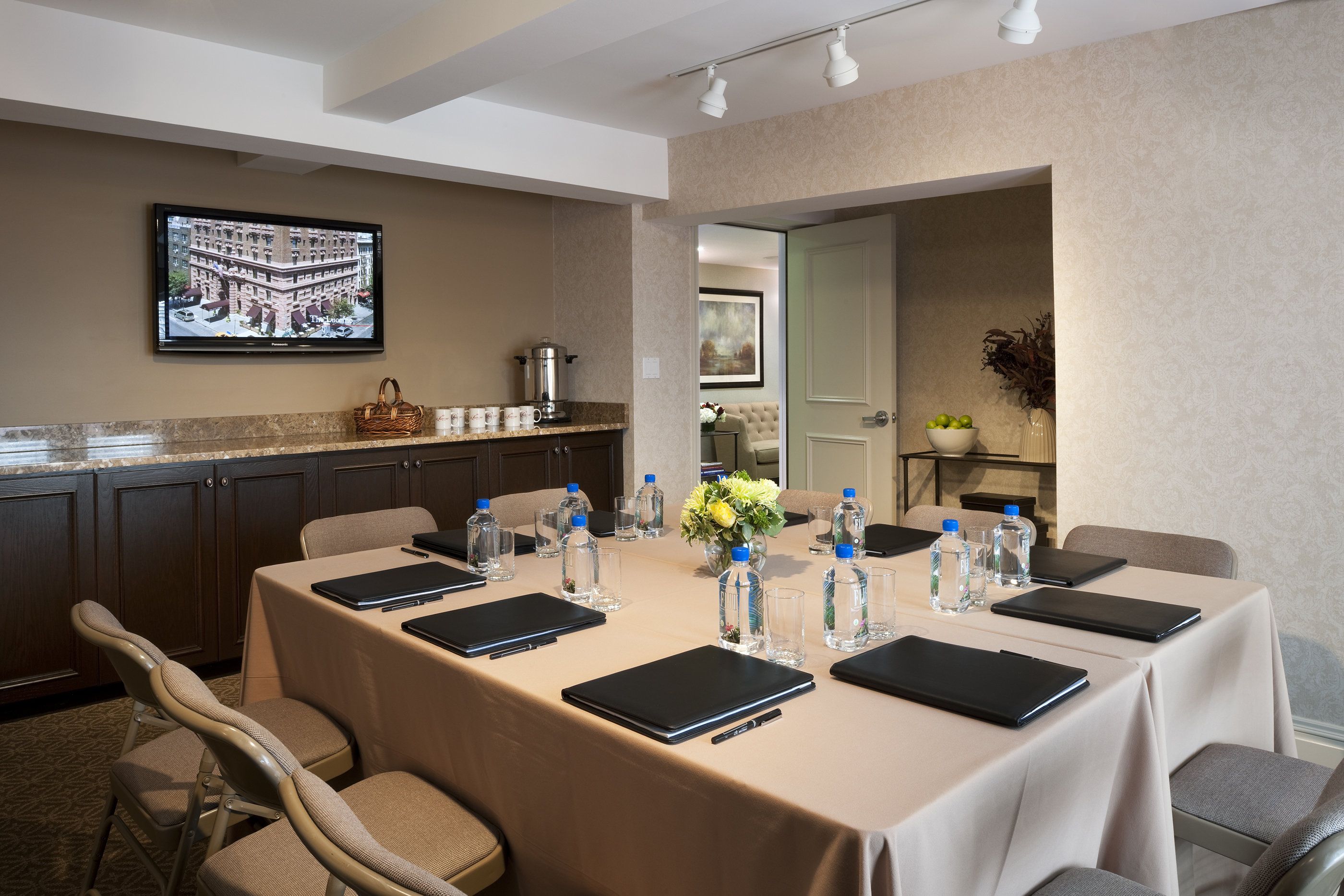 غرفة الاجتماعات