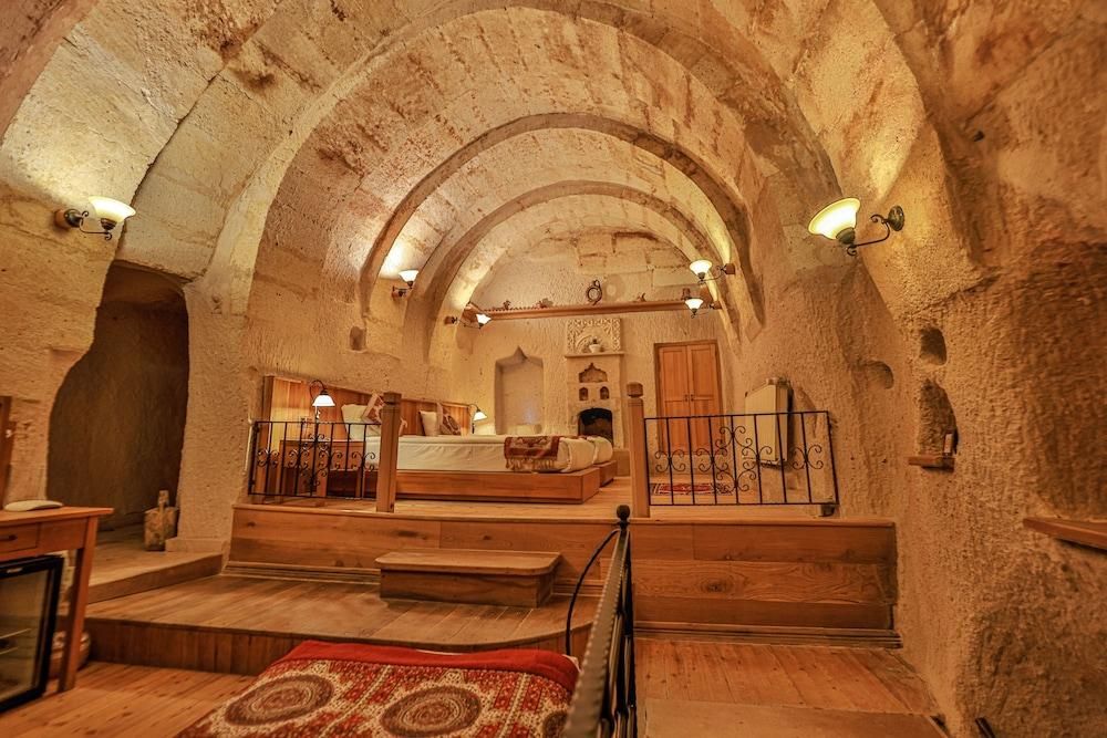 آخر