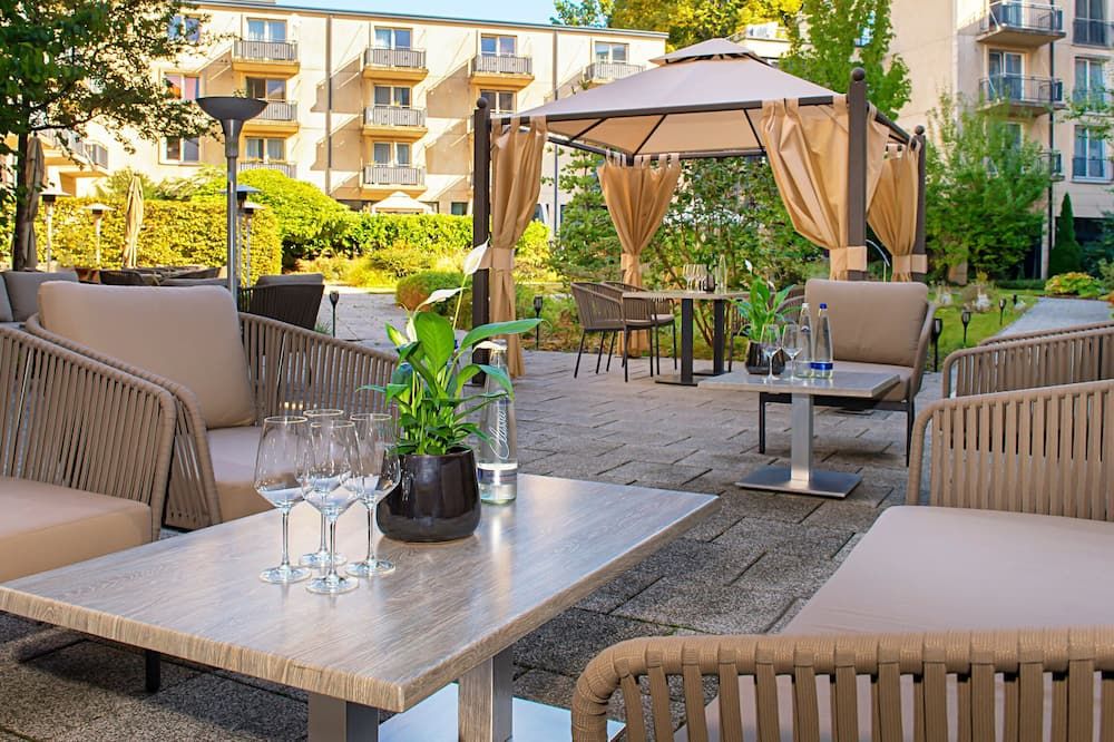 شرفة مرصوفة