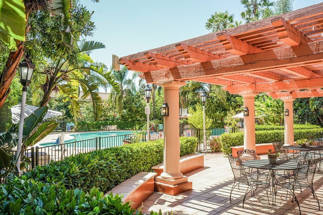 شرفة مرصوفة