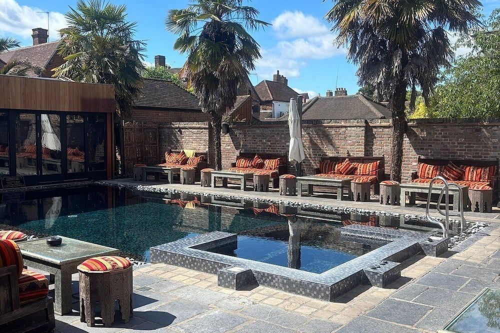 حوض السباحة صورة