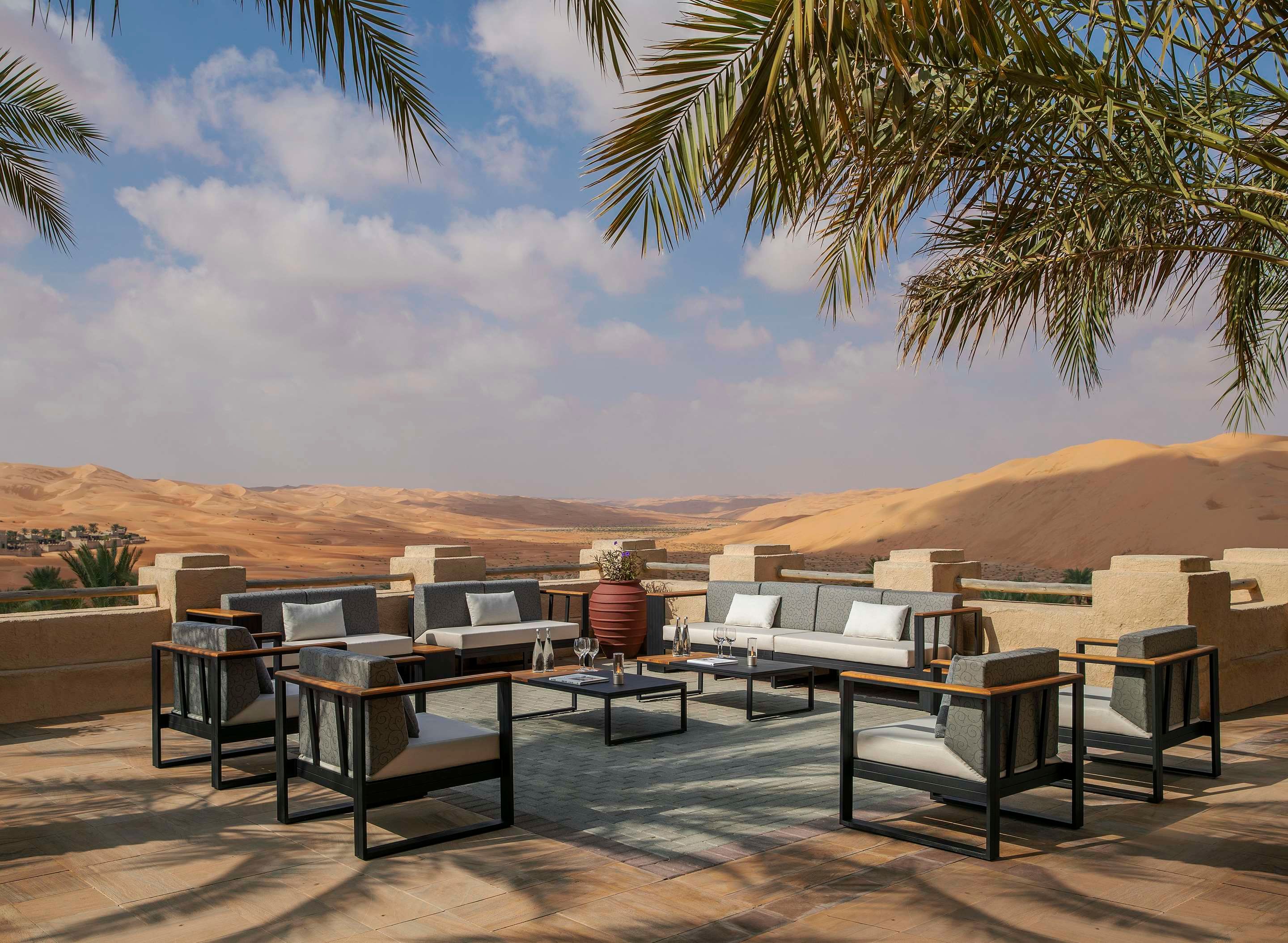 شرفة مرصوفة