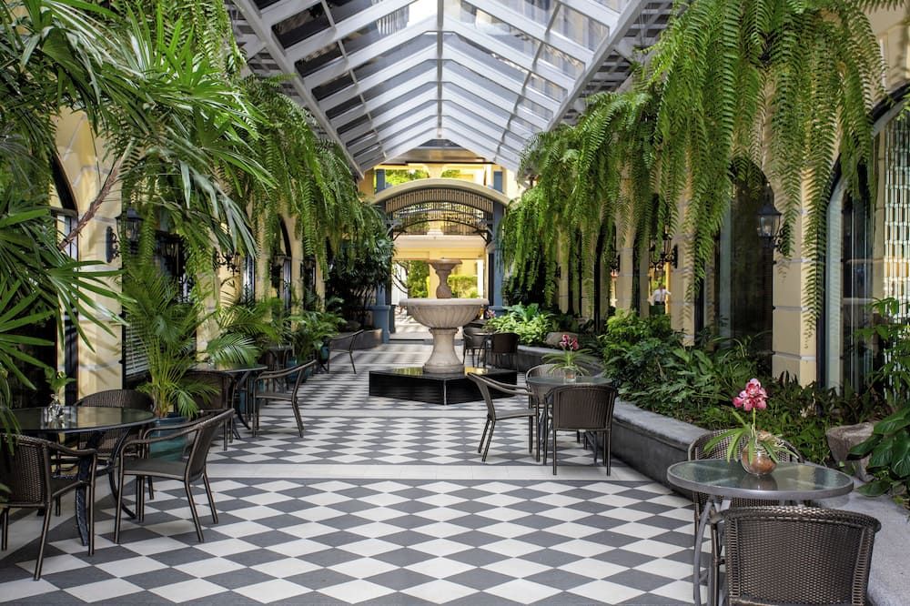 شرفة مرصوفة