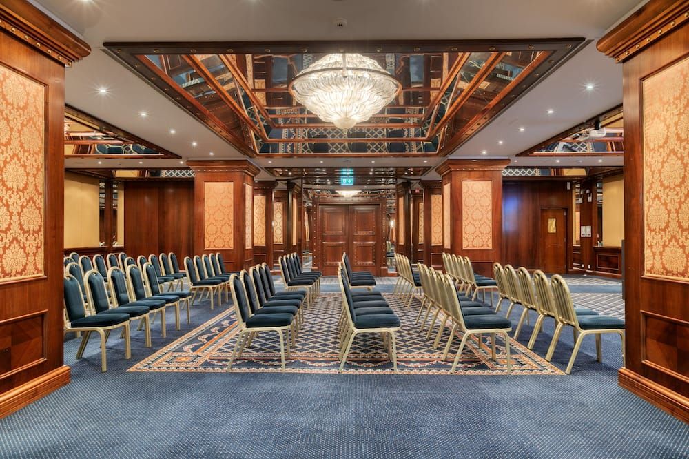 غرفة الاجتماعات