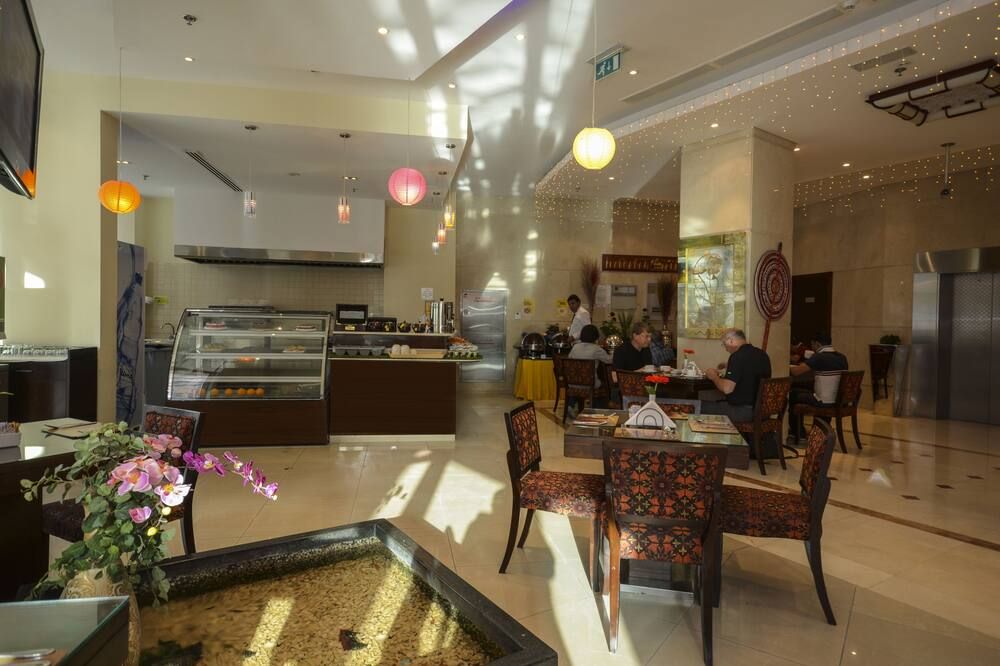 مطعم