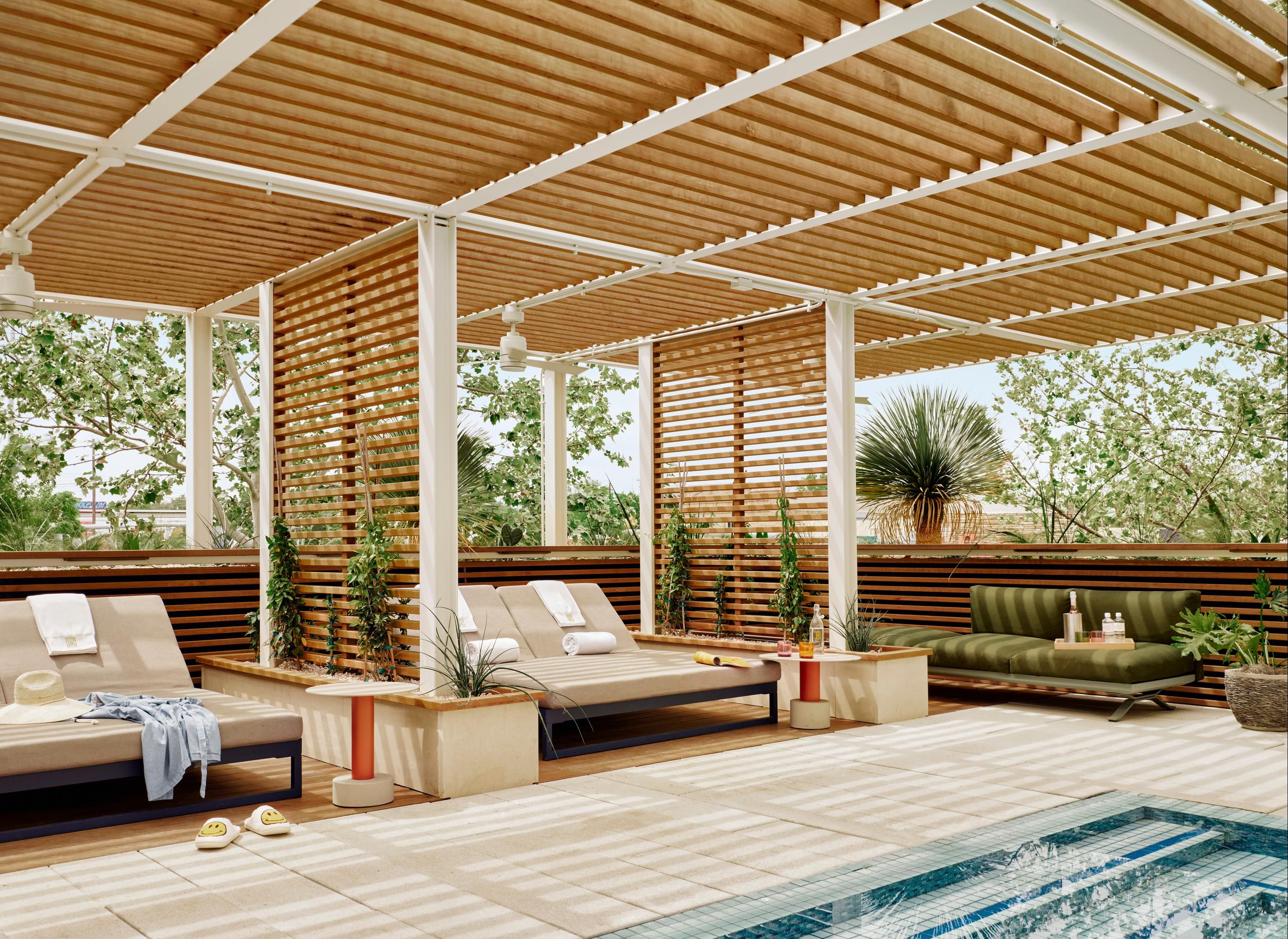 شرفة مرصوفة