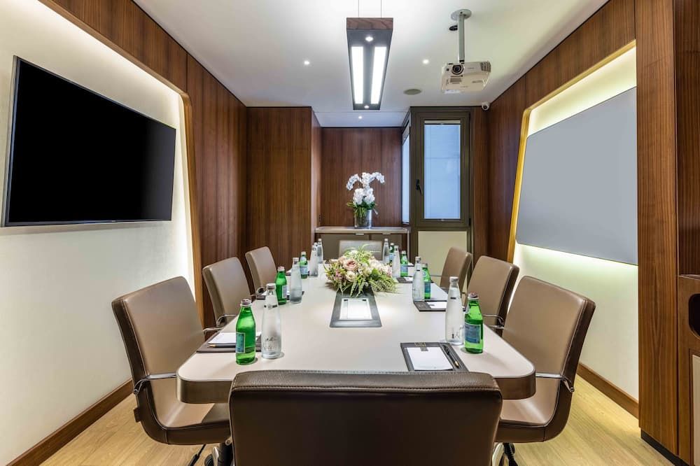 غرفة الاجتماعات