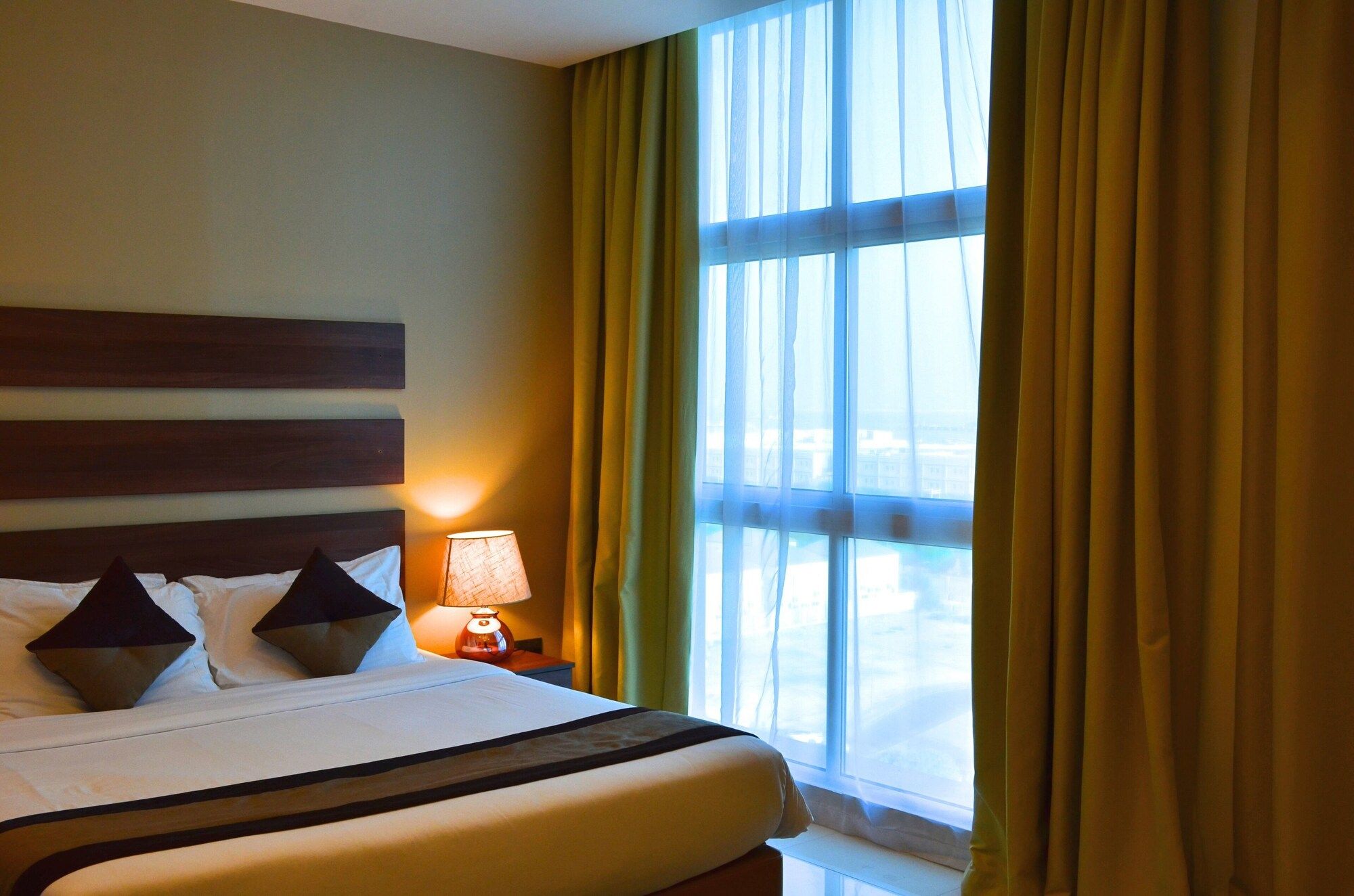 آخر