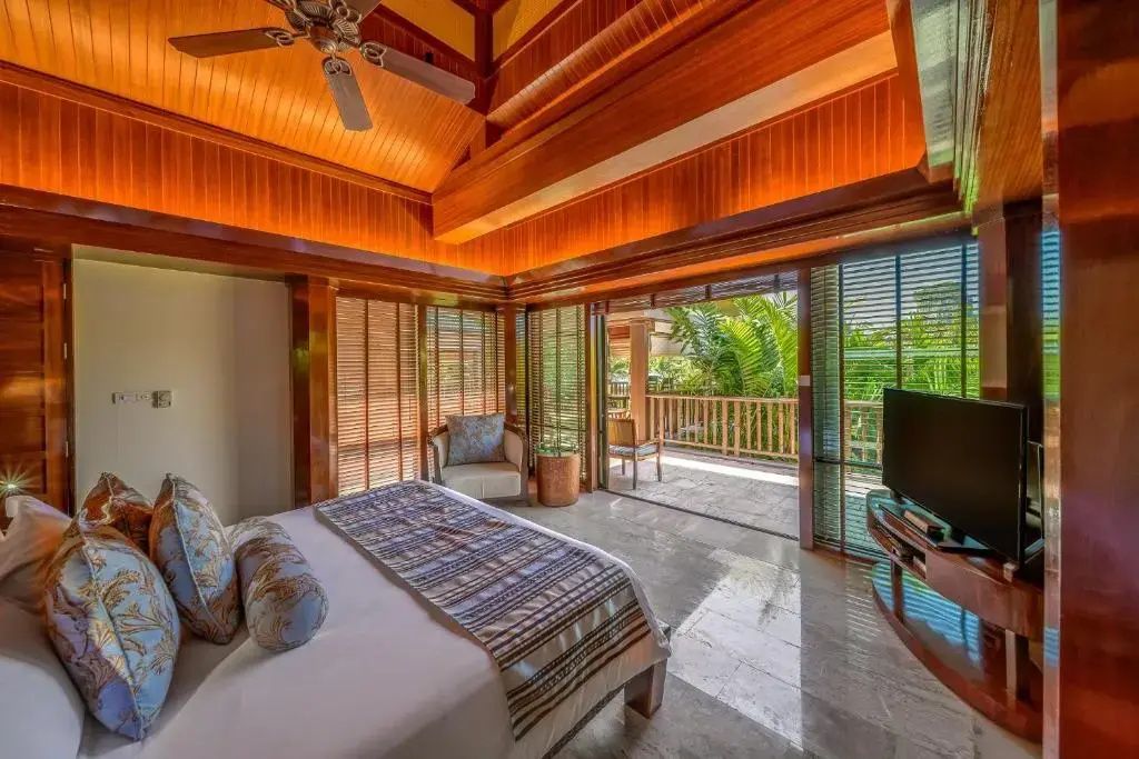 آخر