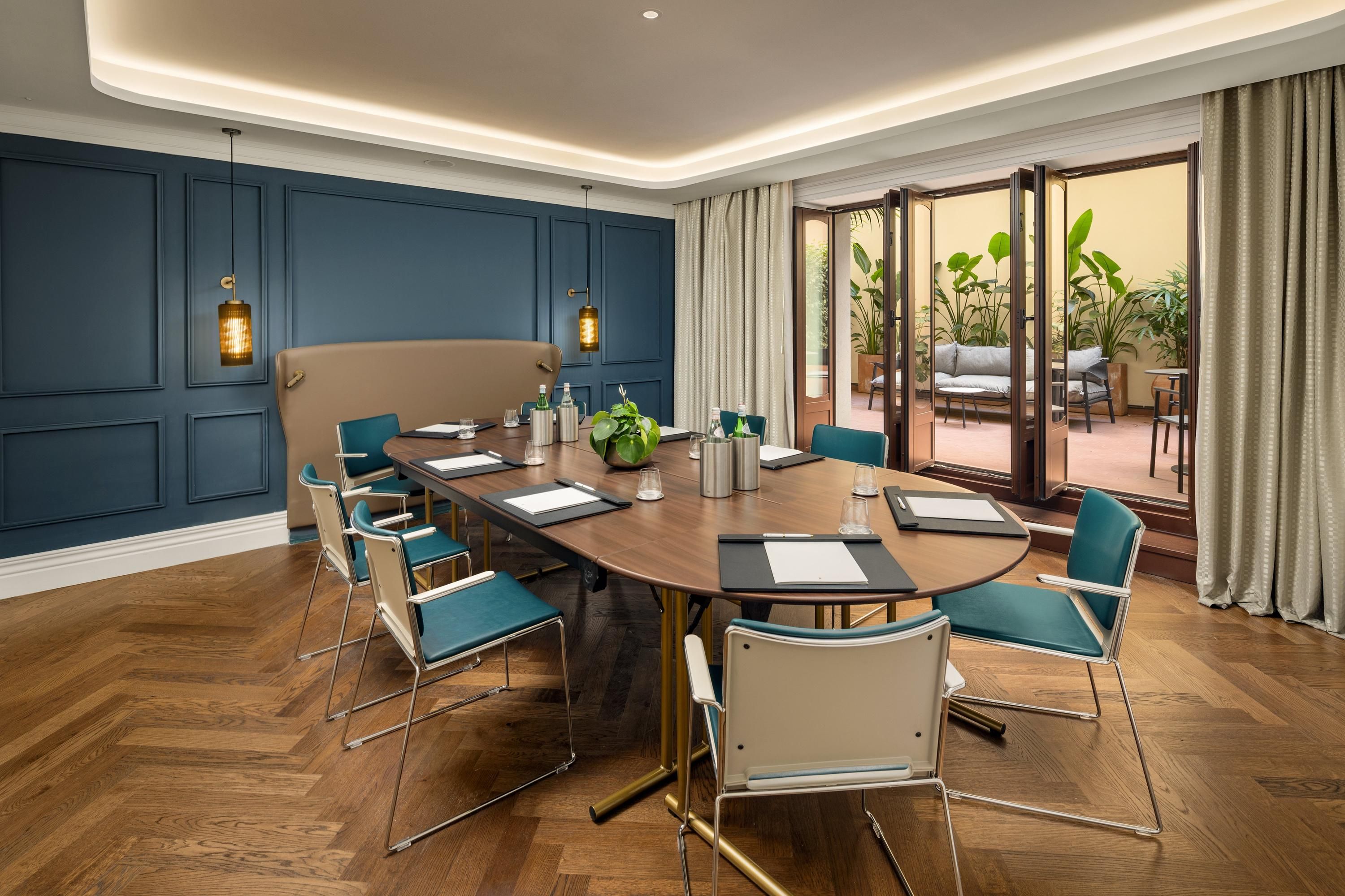 غرفة الاجتماعات