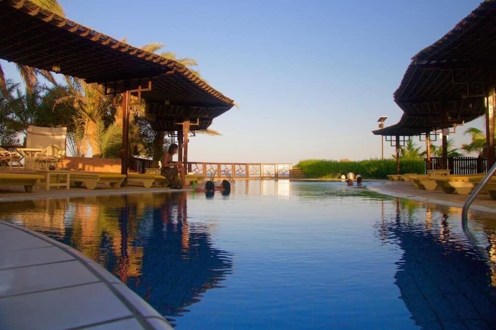 حوض السباحة صورة