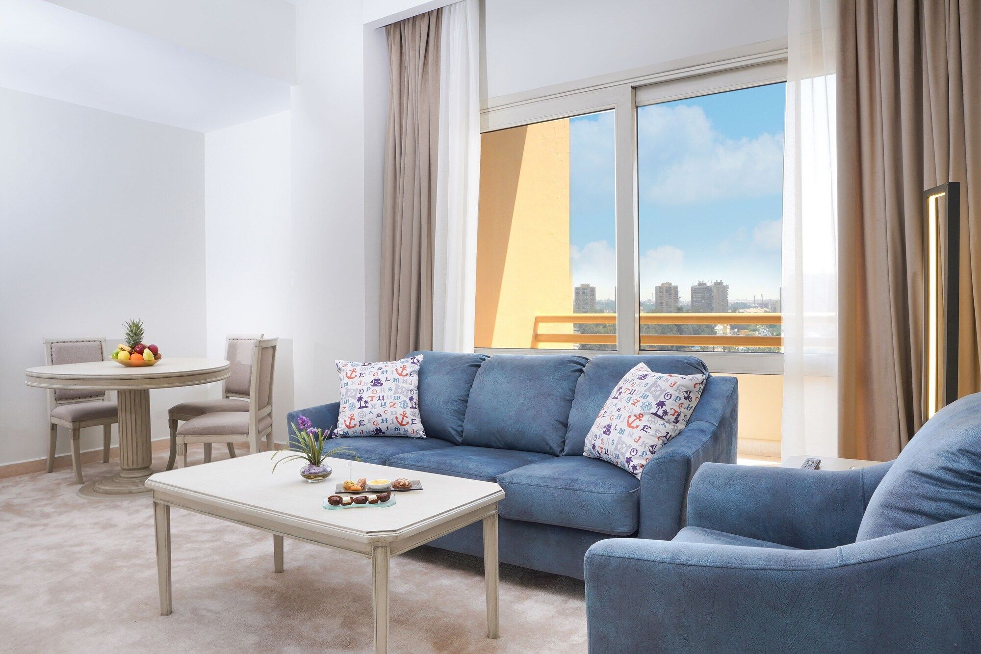 آخر