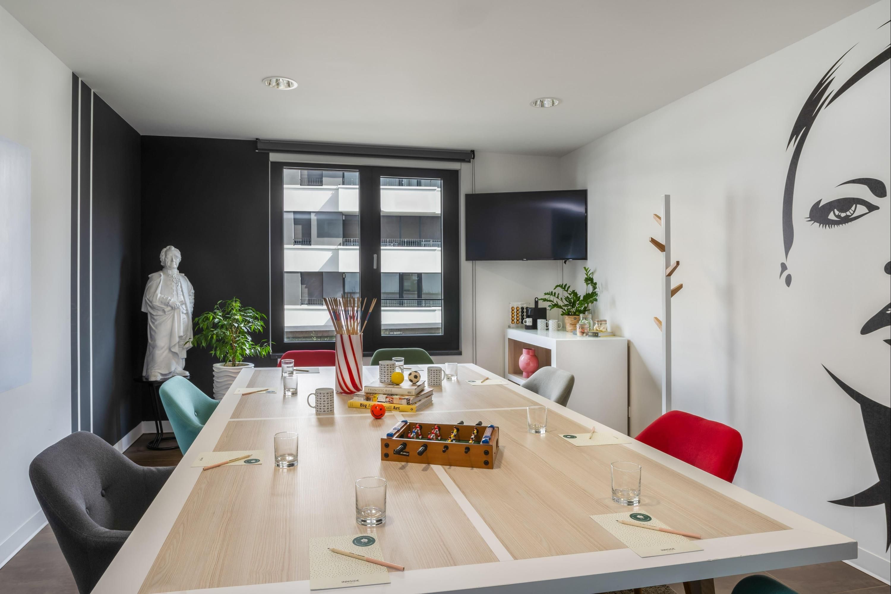 غرفة الاجتماعات