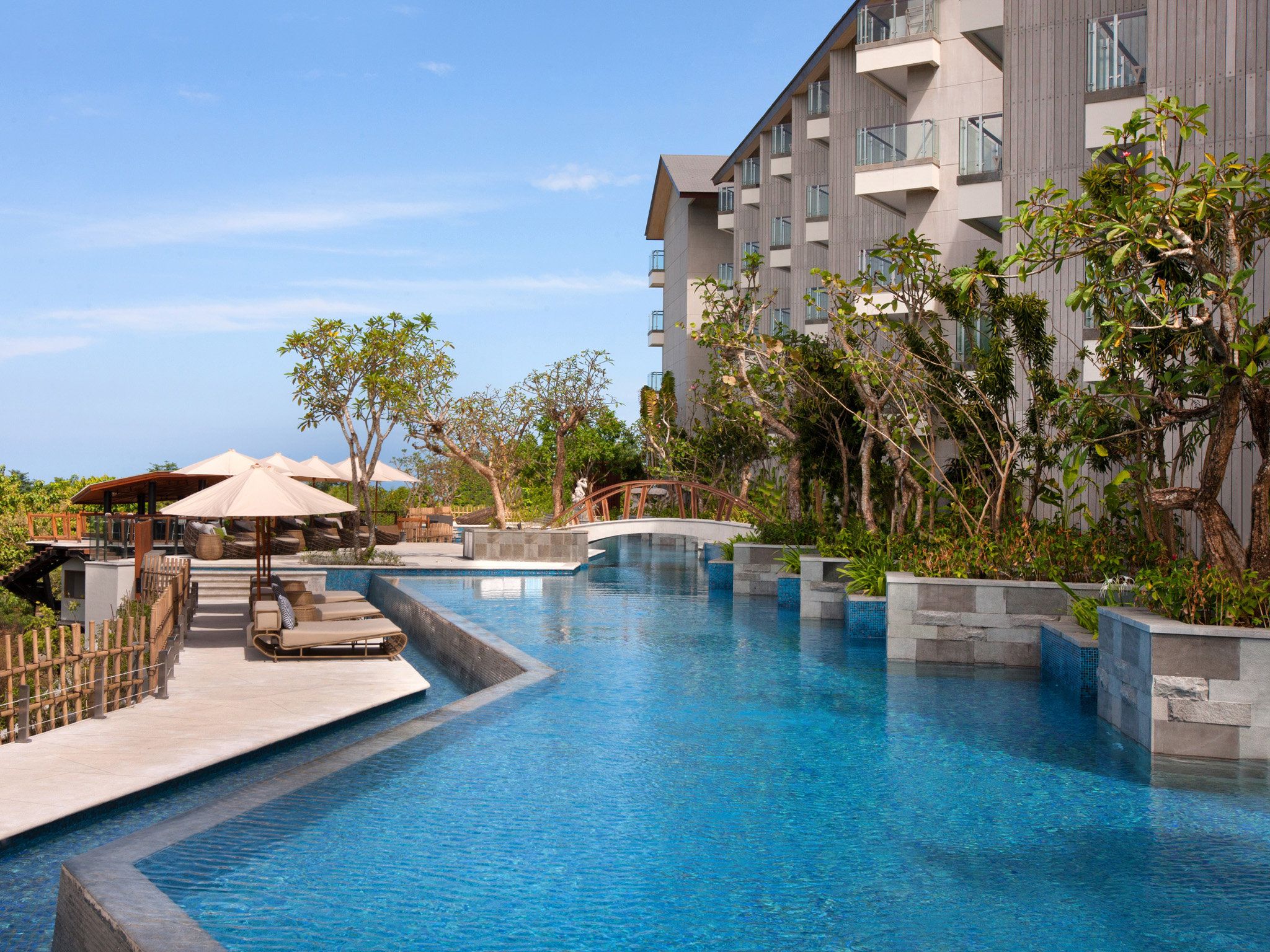 حوض السباحة صورة