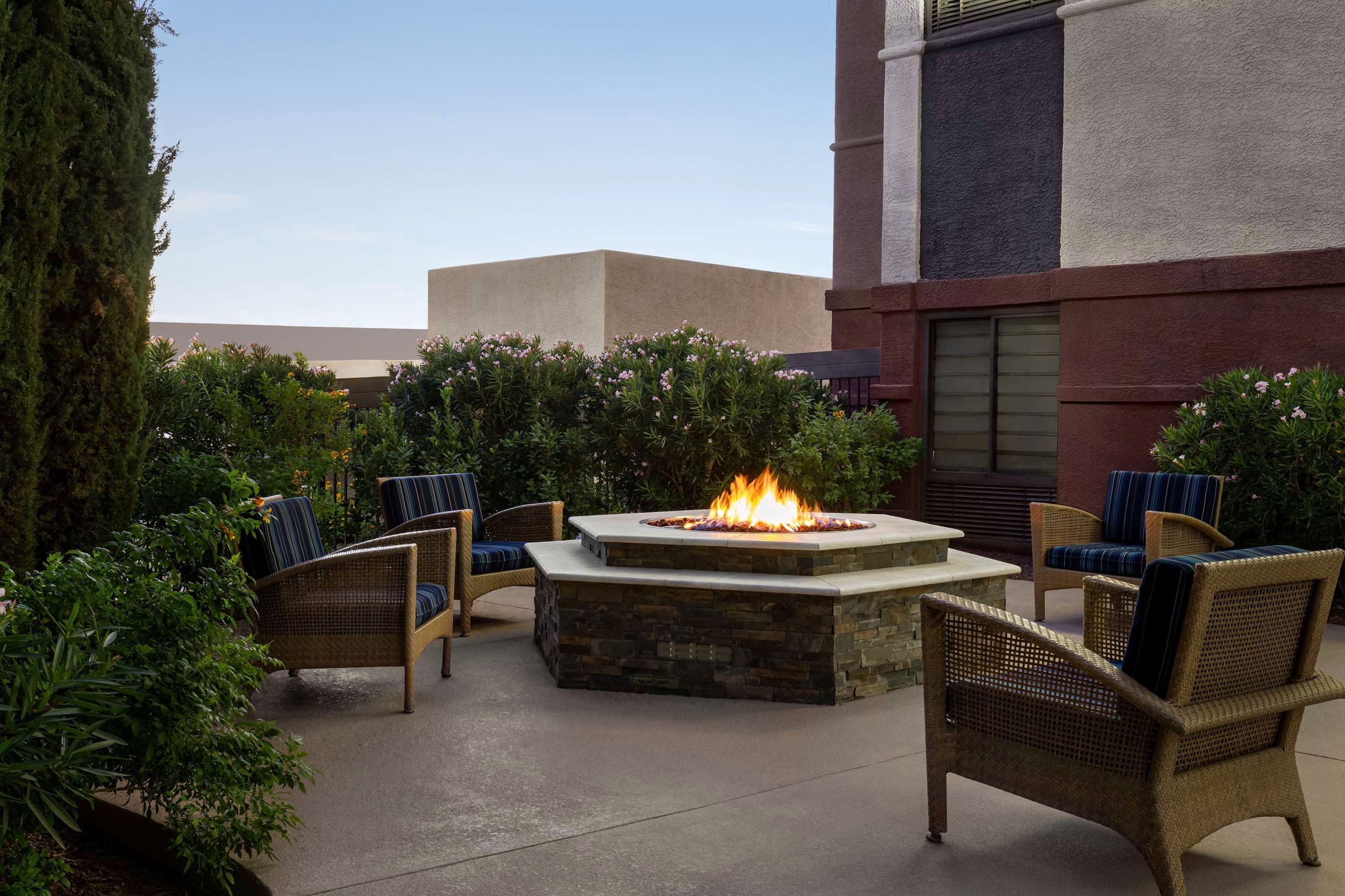 شرفة مرصوفة