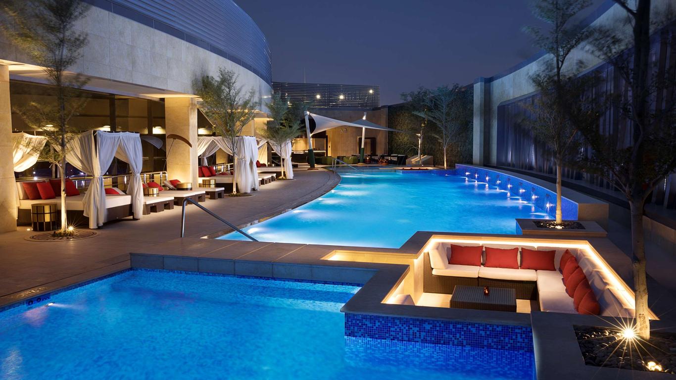 فندق الريان الدوحة، كيوريو كوليكشن باي هيلتون
