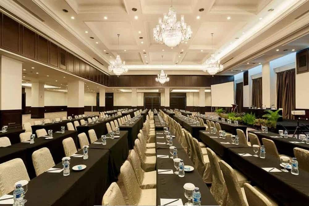 غرفة الاجتماعات