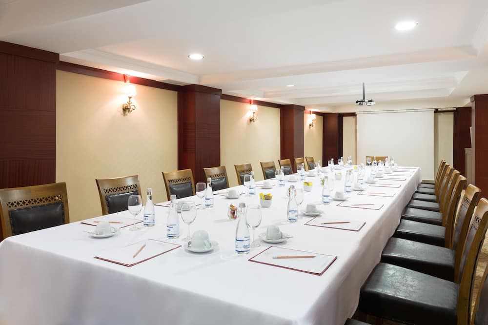 غرفة الاجتماعات