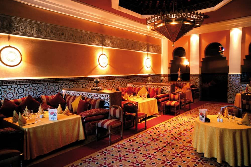 مطعم