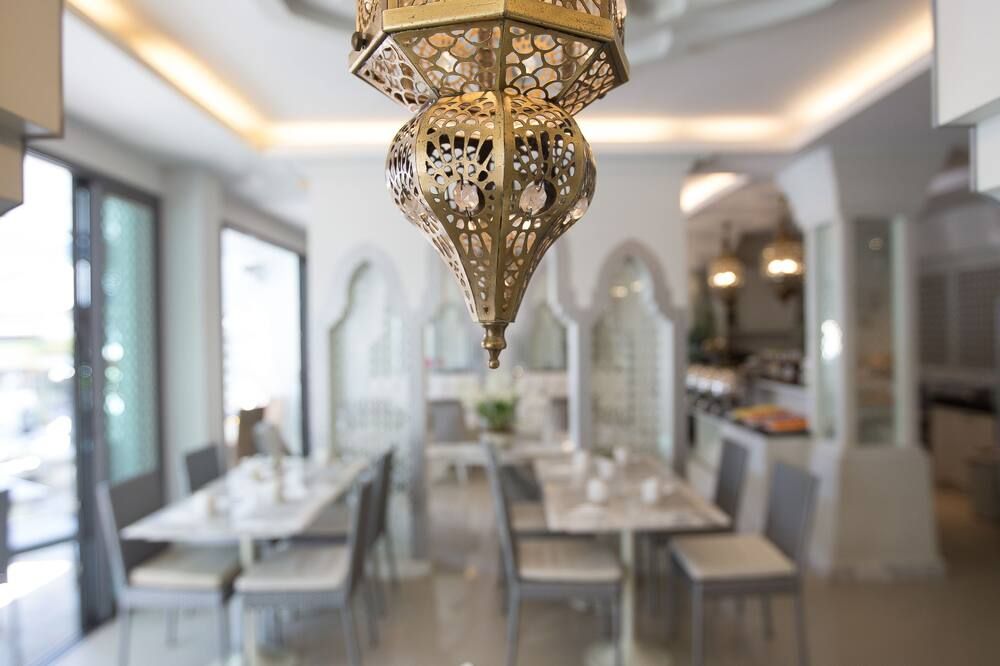 مطعم