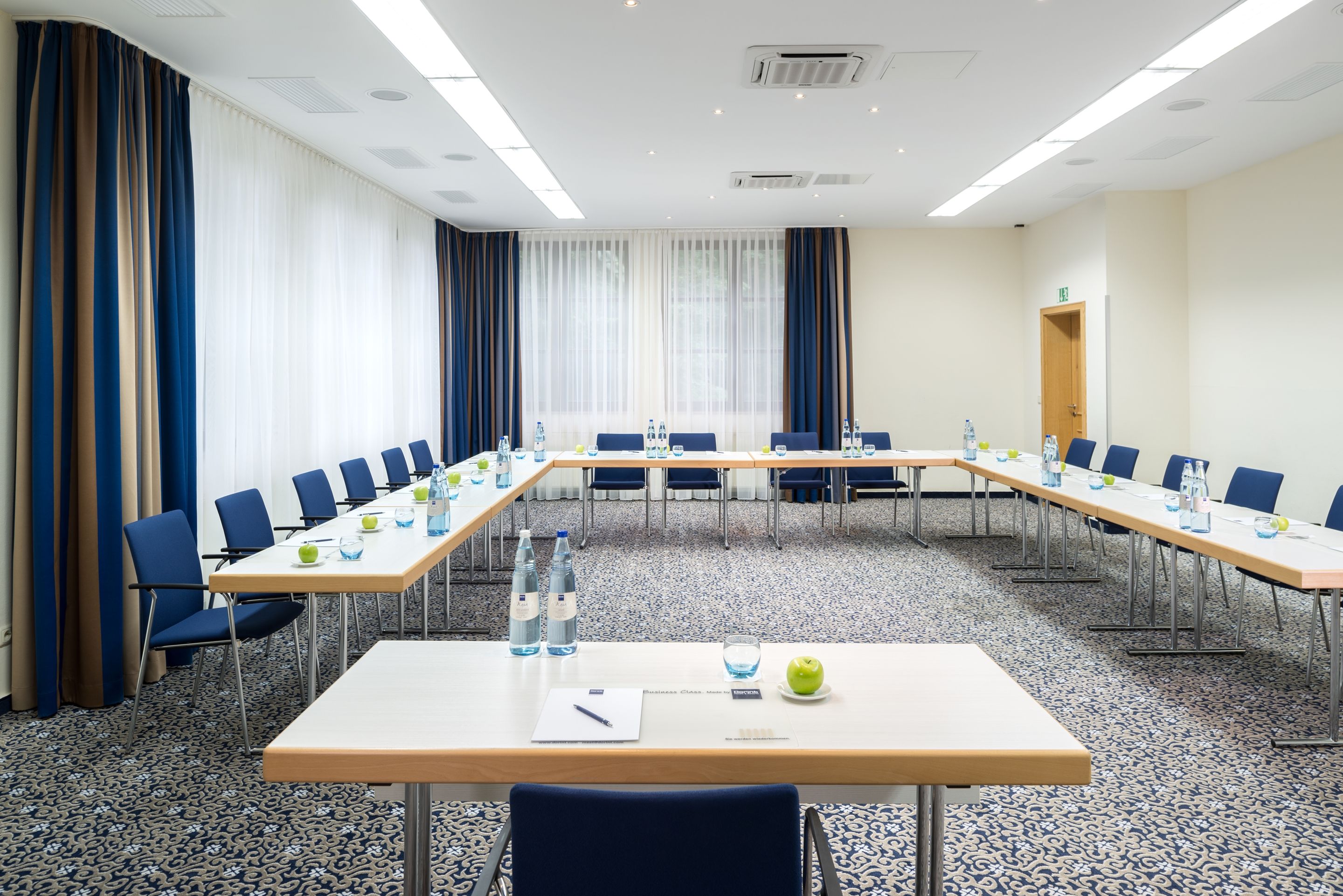 غرفة الاجتماعات