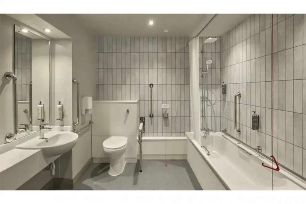 آخر