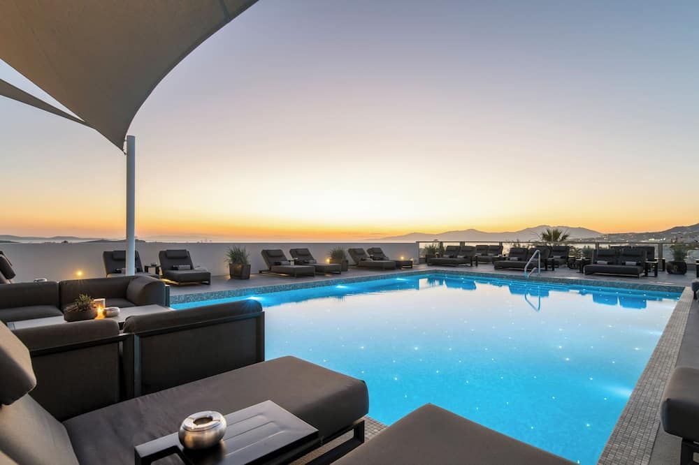 حوض السباحة صورة