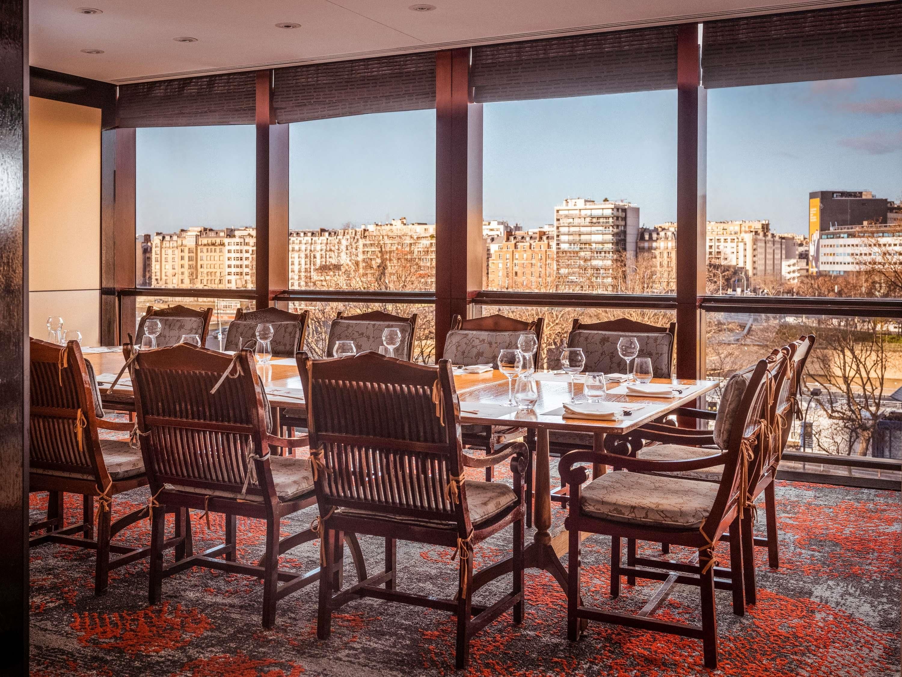 مطعم
