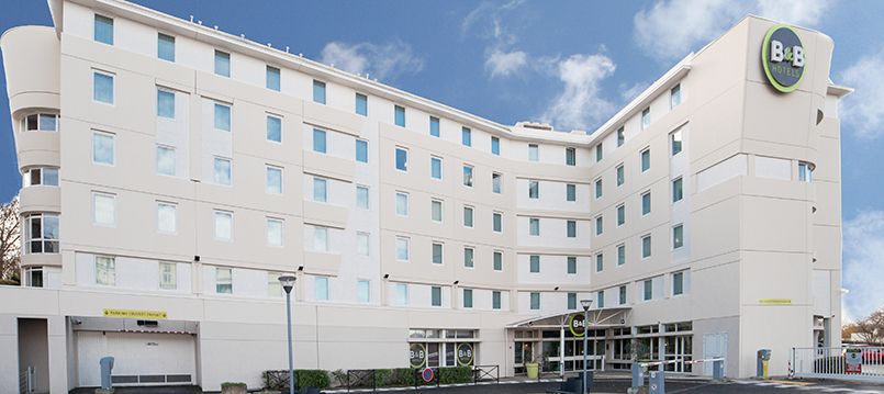 بد أند بريكفاست أوتل باري رويسي سي دي جي أيروبور، رواسيانفرانس، إقليم