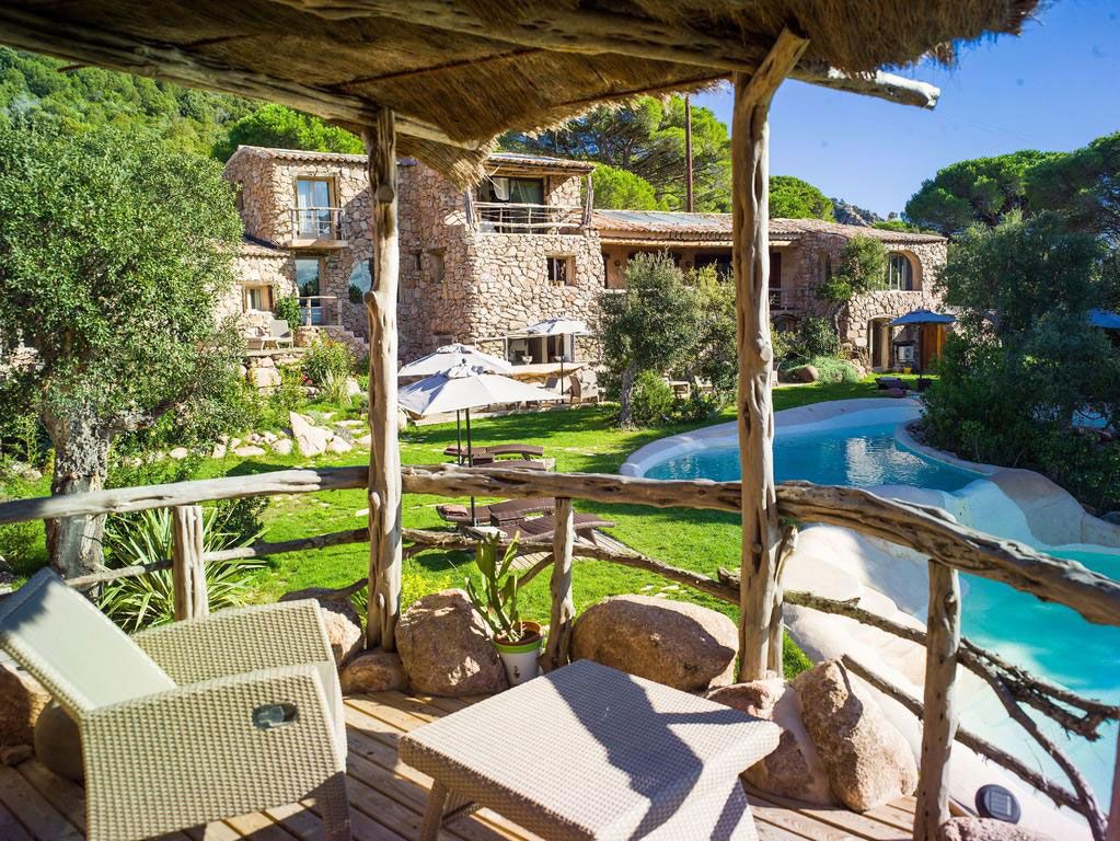 شرفة مرصوفة